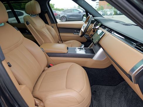 Used 2024 Land Rover Range Rover SE AWD/4WD image 39