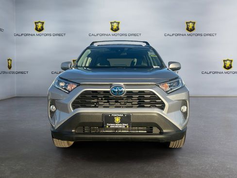Used 2021 Toyota RAV4 XLE Premium image 8
