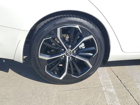 Used 2023 Nissan Altima 2.5 SR image 7