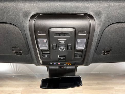 Used 2024 Chevrolet Suburban Z71 w/ Off-Road Capability Package AWD/4WD image 12