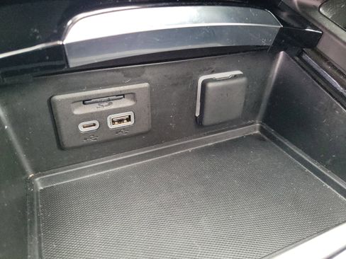 Used 2023 Buick Envision Essence w/ Technology Package I image 33