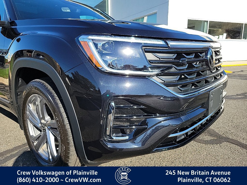 Certified 2024 Volkswagen Atlas Cross Sport SEL R-Line w/ Adventure Package AWD/4WD image 21