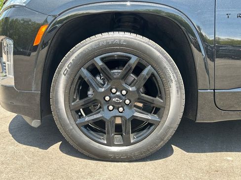 Used 2023 Chevrolet Traverse Premier AWD/4WD image 10