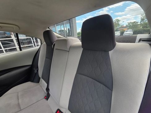 Used 2020 Toyota Corolla LE FWD image 13