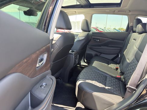 Used 2024 Nissan Murano Platinum w/ Cargo Package AWD/4WD image 30