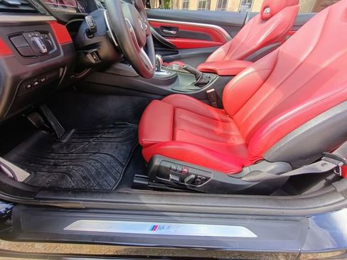 Used 2015 BMW M4 Convertible RWD image 39
