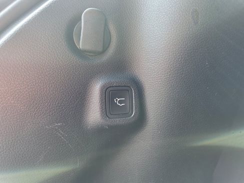 Used 2017 Jeep Compass Trailhawk w/ Leather Interior Group AWD/4WD image 33