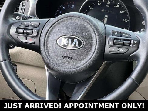 Used 2017 Kia Sorento EX image 15
