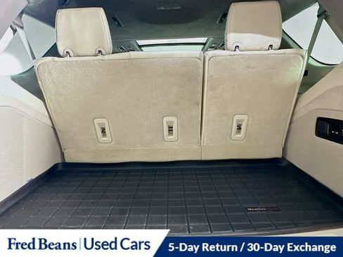 Used 2022 Cadillac Escalade Premium Luxury Platinum AWD/4WD image 35