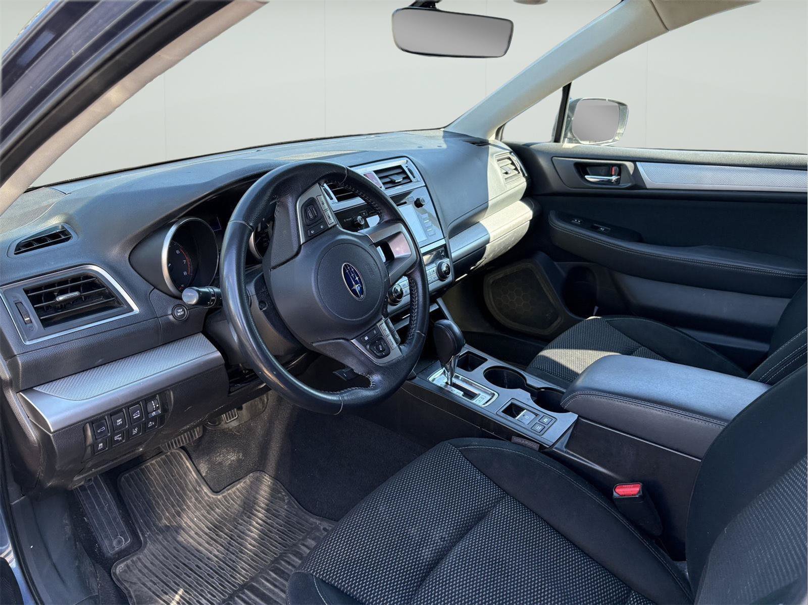 Used 2017 Subaru Outback 2.5i Premium AWD/4WD image 9
