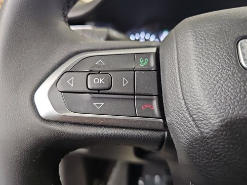 Used 2023 Jeep Compass Latitude AWD/4WD image 19