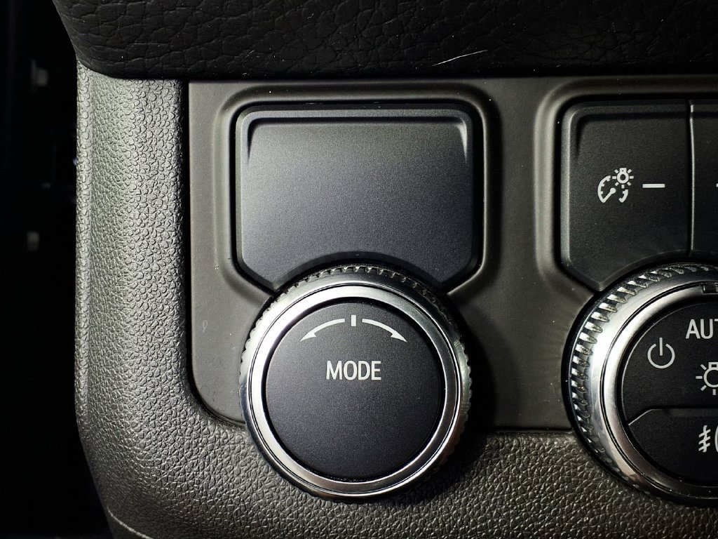 Used 2023 GMC Yukon Denali RWD image 22