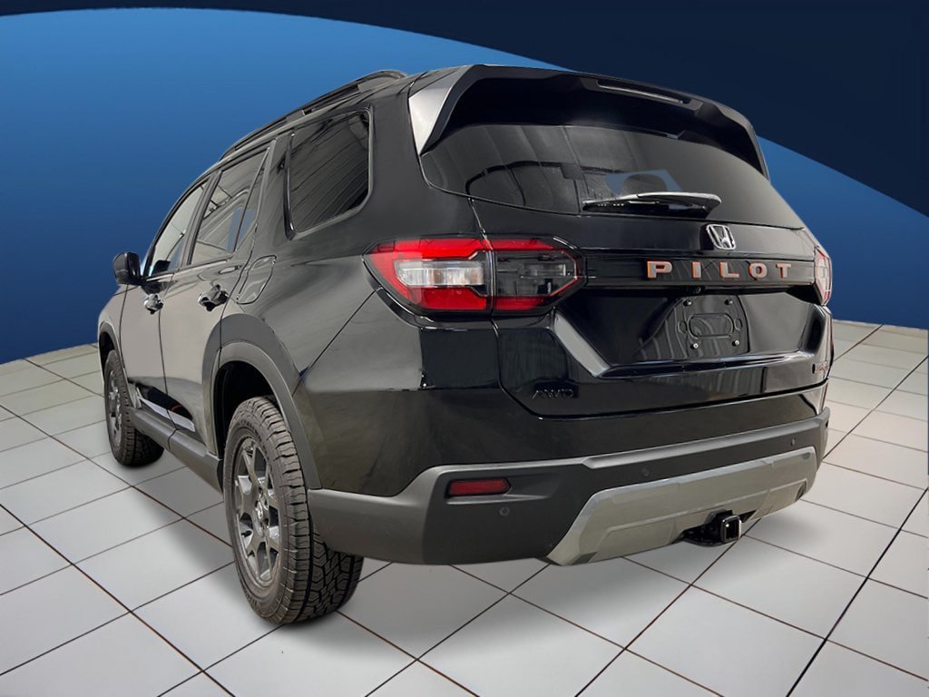 New 2026 Honda Pilot TrailSport image 3