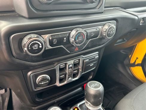 Certified 2019 Jeep Wrangler Unlimited Sport S image 28