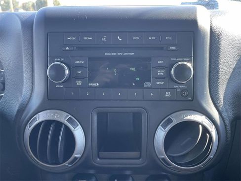 Used 2016 Jeep Wrangler Unlimited Sport w/ Connectivity Group image 19