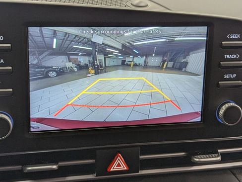 Used 2023 Hyundai Elantra SEL image 25