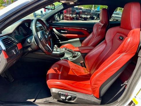 Used 2018 BMW M4 Coupe RWD image 13