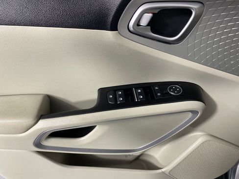 Used 2023 Kia Soul LX w/ Option Group 015 image 11