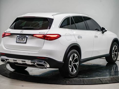 Used 2025 Mercedes-Benz GLC 350e GLC 350e image 4