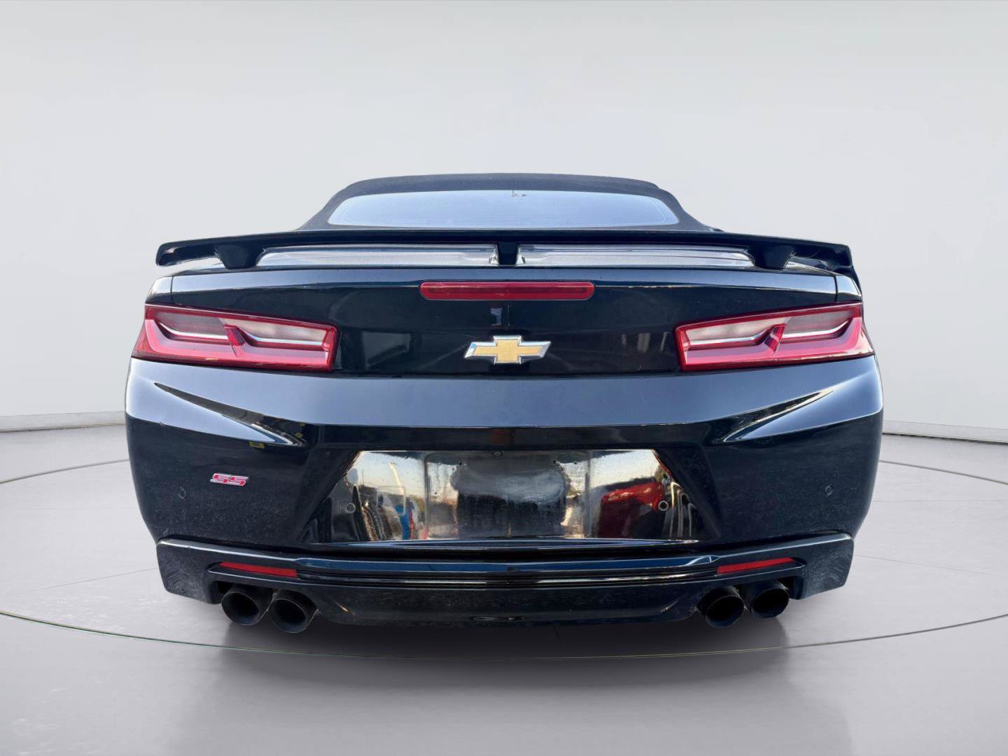 Used 2017 Chevrolet Camaro SS RWD image 4