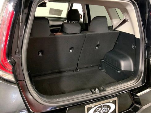 Used 2025 Kia Soul LX w/ LX Technology Package FWD image 4