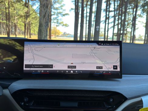 New 2026 BMW 430i Convertible w/ M Sport Package image 2