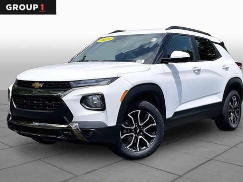 Used 2023 Chevrolet TrailBlazer ACTIV w/ Sun and Liftgate Package AWD/4WD image 1