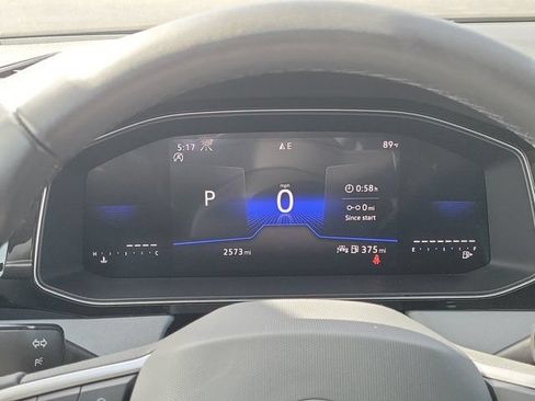 Certified 2025 Volkswagen Jetta SE w/ Sunroof Package FWD image 21