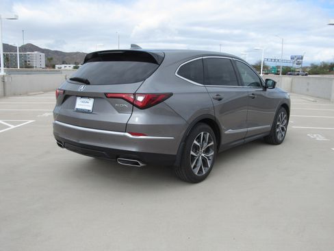 Certified 2023 Acura MDX FWD w/ Technology Package image 5