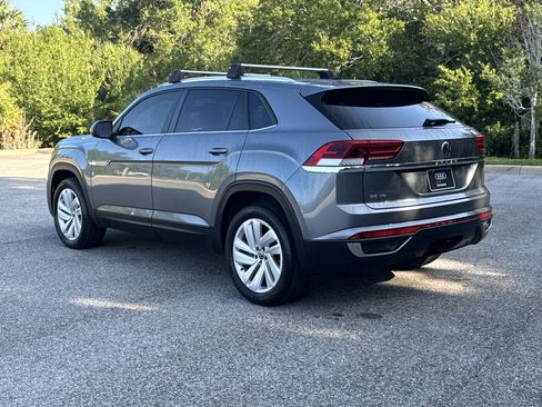 Used 2023 Volkswagen Atlas Cross Sport SE w/ Panoramic Sunroof Package FWD image 7