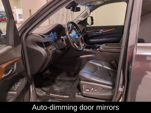 Used 2017 Cadillac Escalade Premium Luxury image 17