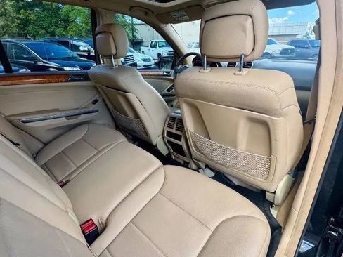 Used 2009 Mercedes-Benz ML 320 BlueTEC 4MATIC image 7