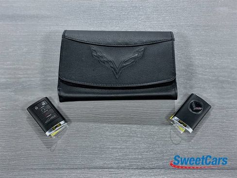 Used 2015 Chevrolet Corvette Z06 w/ 3LZ Preferred Equipment Group RWD image 48