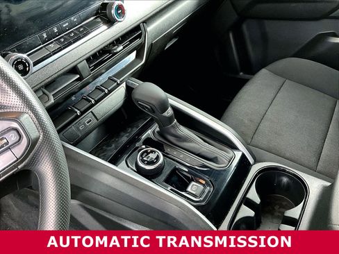 Used 2024 Chevrolet Colorado Trail Boss w/ Advanced Trailering Package AWD/4WD image 16