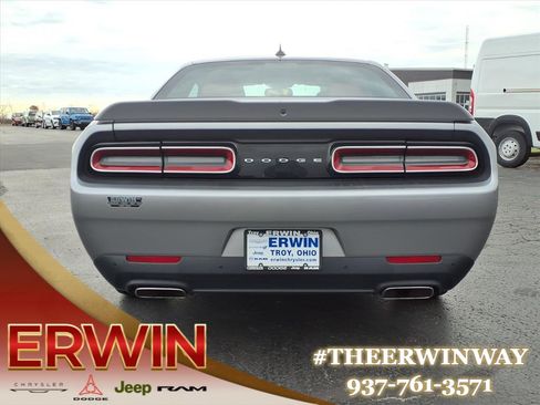 Used 2015 Dodge Challenger R/T Plus image 6