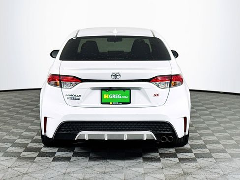 Used 2020 Toyota Corolla SE w/ SE Premium Package FWD image 7