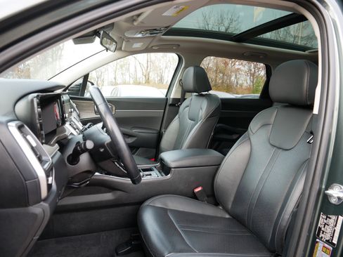 Certified 2022 Kia Sorento X-Line EX image 34