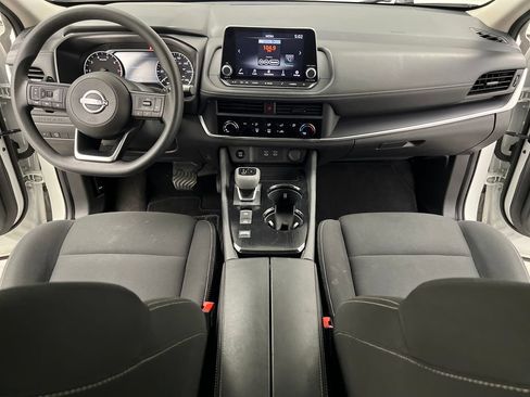Used 2024 Nissan Rogue S FWD image 41