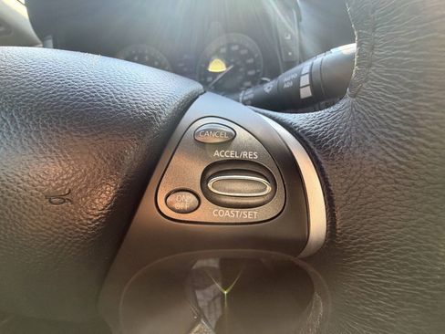 Used 2011 INFINITI M37 x w/ Premium Pkg AWD/4WD image 11