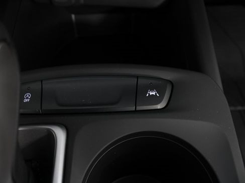 New 2026 Chevrolet Trax LS image 7