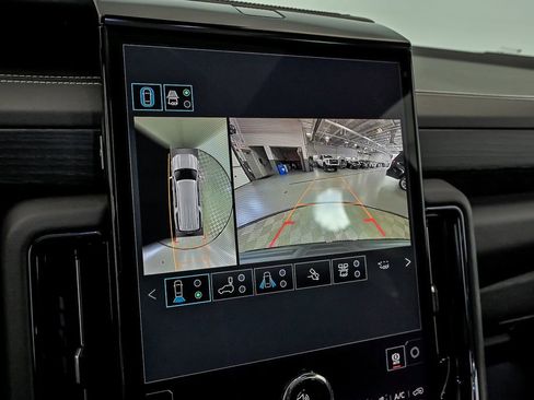 New 2026 GMC Yukon XL AT4 Ultimate w/ LPO, Floor Liner Package AWD/4WD image 18