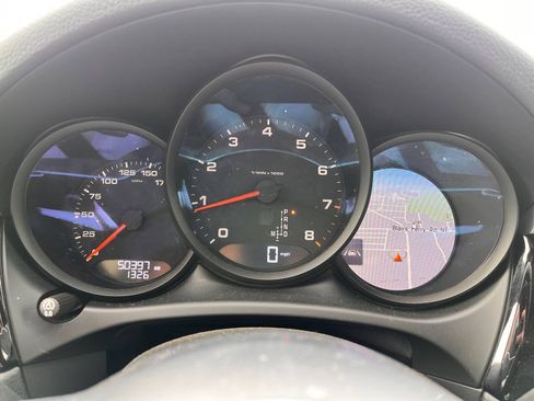 Used 2021 Porsche Macan AWD/4WD image 11