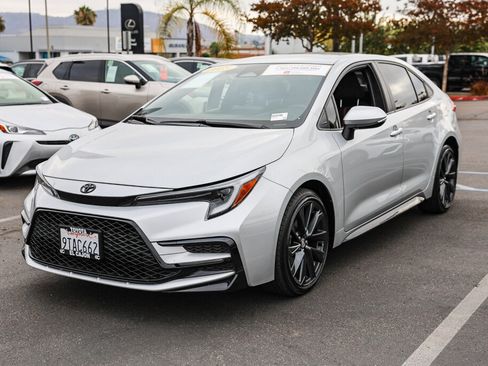Certified 2025 Toyota Corolla SE FWD image 17