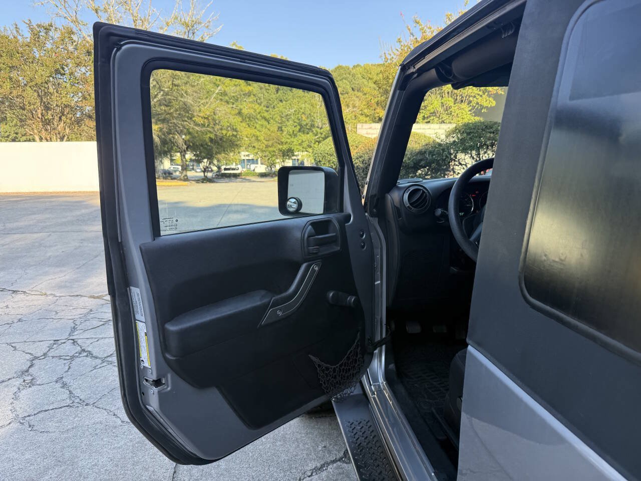 Used 2015 Jeep Wrangler Sport AWD/4WD image 32