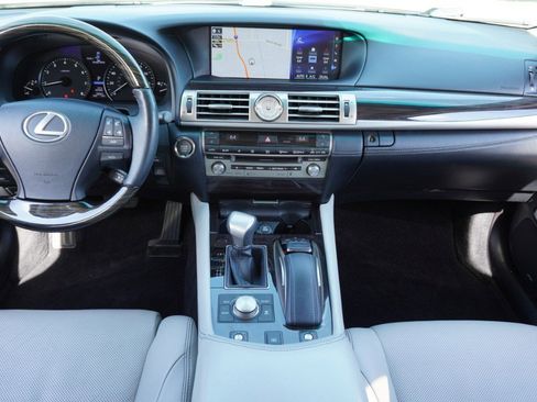 Used 2017 Lexus LS 460 w/ Comfort Package image 30