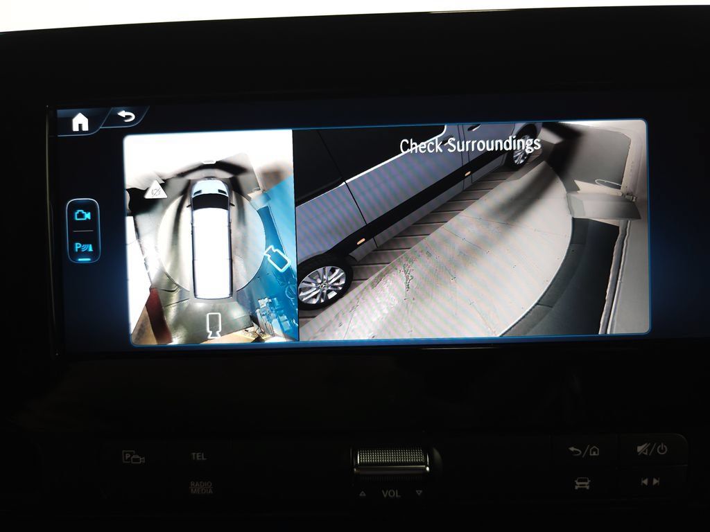 Used 2025 Mercedes-Benz Sprinter 2500 image 22