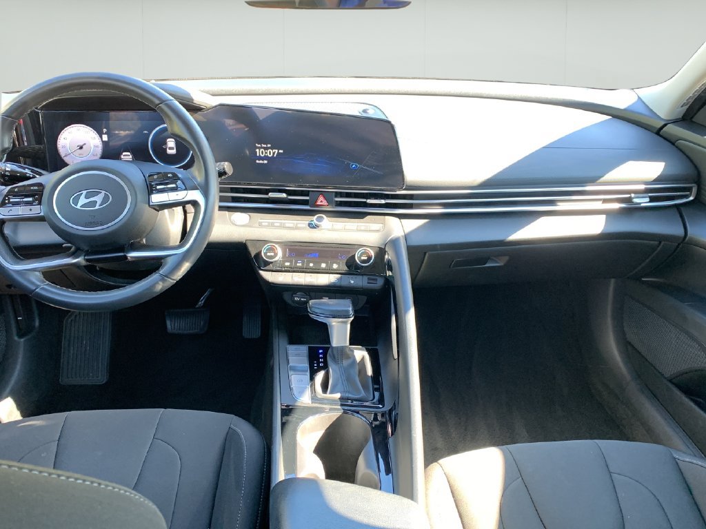Used 2024 Hyundai Elantra SEL w/ Convenience Package FWD image 20
