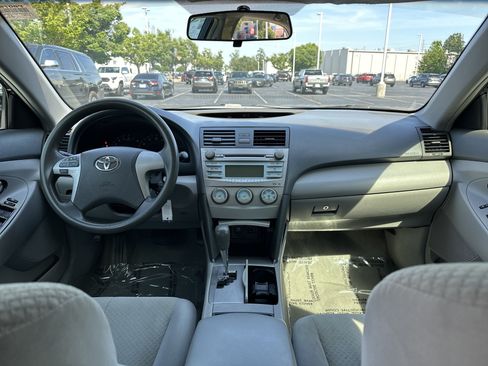 Used 2007 Toyota Camry LE FWD image 29