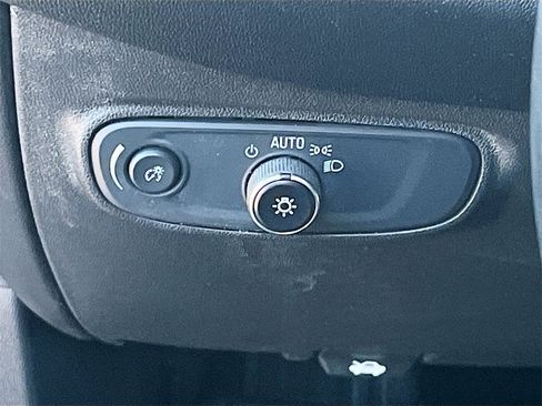 Used 2024 Chevrolet Equinox LT w/ LPO, Floor Liner Package image 10