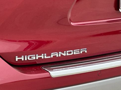 Used 2022 Toyota Highlander Platinum image 15